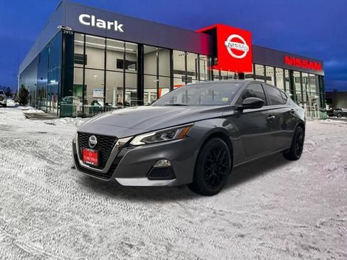 Used 2020 Nissan Altima 2.5 SR w/ Premium Package image 3