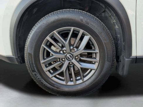 Used 2022 Nissan Rogue S image 40