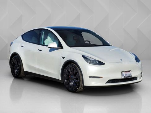 Used 2020 Tesla Model Y Performance image 8