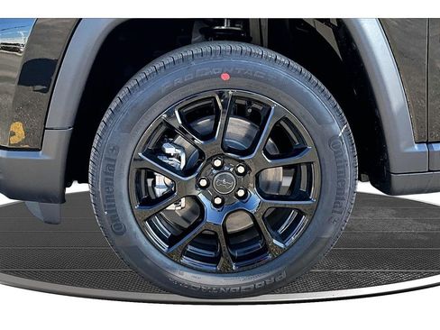 New 2026 Jeep Compass Latitude AWD/4WD image 13