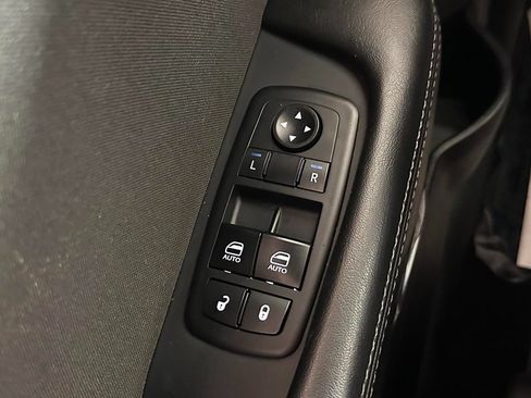 Used 2020 Dodge Challenger SXT RWD image 35