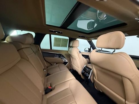 Used 2025 Land Rover Range Rover SE AWD/4WD image 40