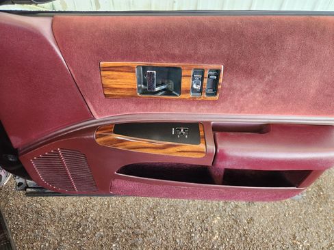 Used 1995 Chevrolet Caprice Classic RWD image 15