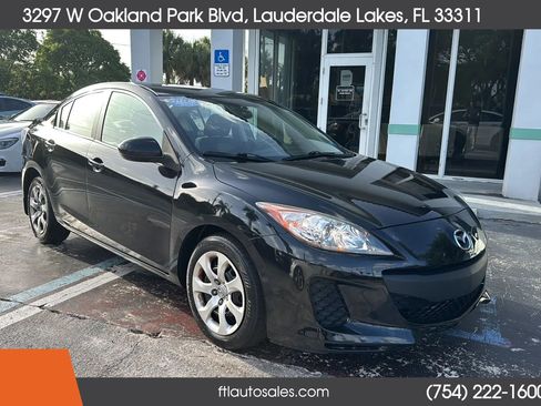 Used 2013 MAZDA MAZDA3 i SV FWD image 3