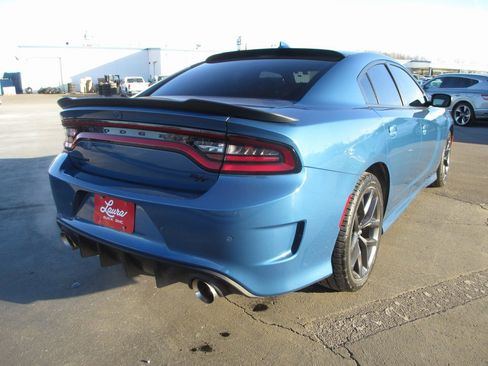 Used 2022 Dodge Charger R/T w/ Blacktop Package image 5