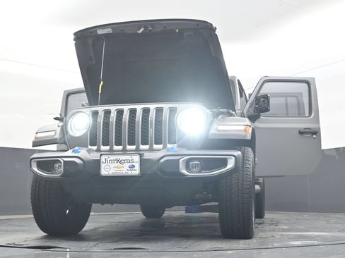 Used 2023 Jeep Wrangler Unlimited Sahara AWD/4WD image 41