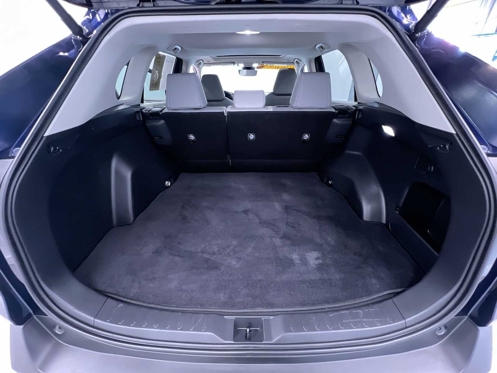 Used 2025 Toyota RAV4 XLE Premium FWD image 41