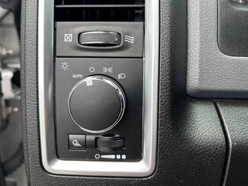 Used 2018 RAM 2500 SLT AWD/4WD image 22