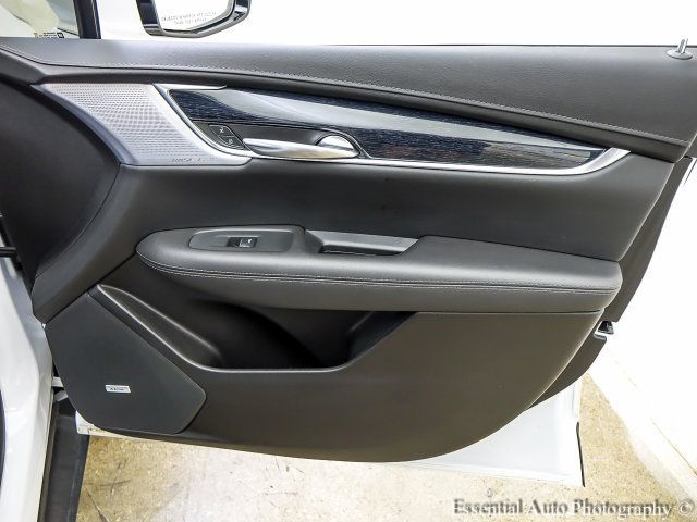 Certified 2024 Cadillac XT5 Premium Luxury w/ LPO, Floor Liner Package AWD/4WD image 25