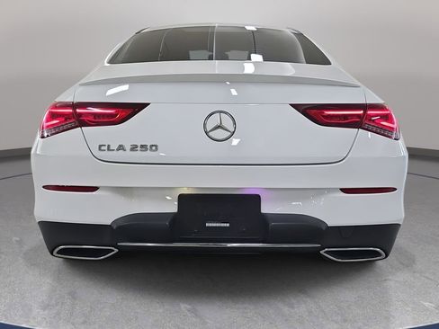 Used 2022 Mercedes-Benz CLA 250 image 8