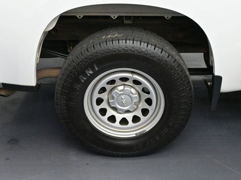 Used 2019 Chevrolet Silverado 1500 W/T w/ Trailering Package AWD/4WD image 31
