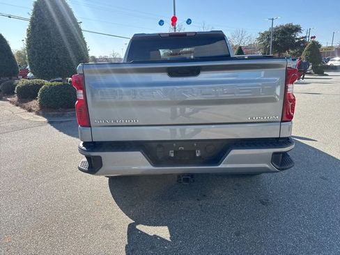 Used 2024 Chevrolet Silverado 1500 Custom image 4