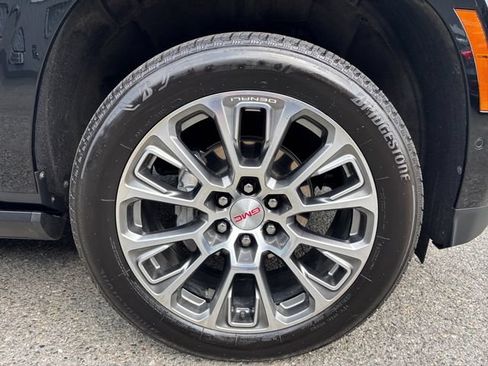 Used 2026 GMC Yukon XL Denali w/ Sun & Power Step Package AWD/4WD image 29