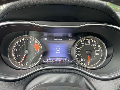Used 2022 Jeep Cherokee Limited w/ Elite Package AWD/4WD image 26