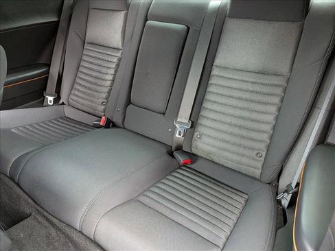 Used 2012 Dodge Challenger R/T image 17