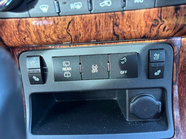 Used 2013 Chevrolet Traverse LTZ FWD image 22