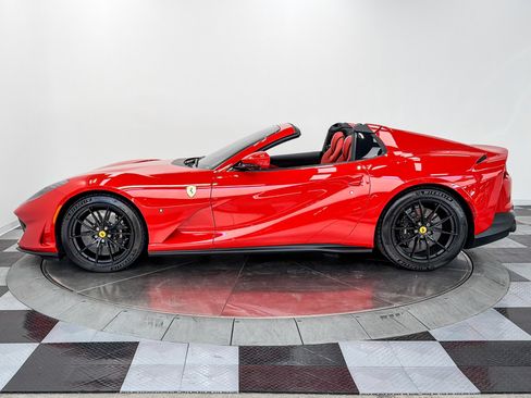Used 2023 Ferrari 812 GTS RWD image 5