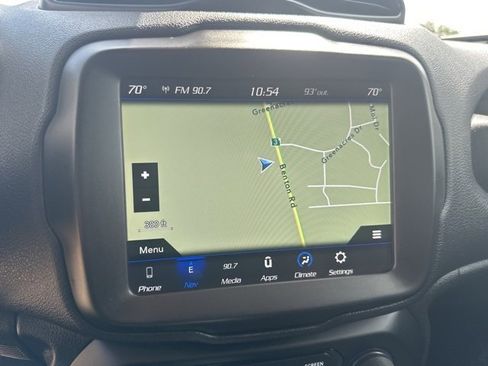 Used 2022 Jeep Renegade Latitude image 19