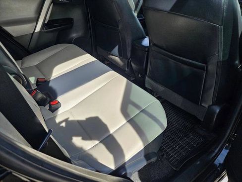 Used 2018 Toyota RAV4 Limited w/ Advanced Technology Package image 18