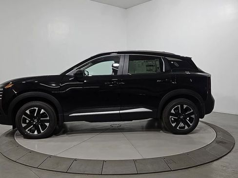 New 2026 Nissan Kicks SV image 2