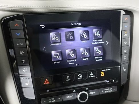 Used 2023 INFINITI QX50 Luxe FWD image 34