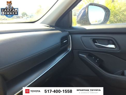 Used 2024 Nissan Rogue SV FWD image 23