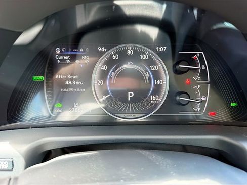 Used 2024 Lexus ES 300h w/ Technology Package FWD image 40