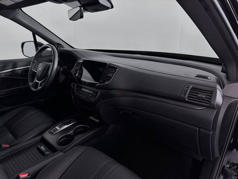 Certified 2023 Honda Passport TrailSport image 30