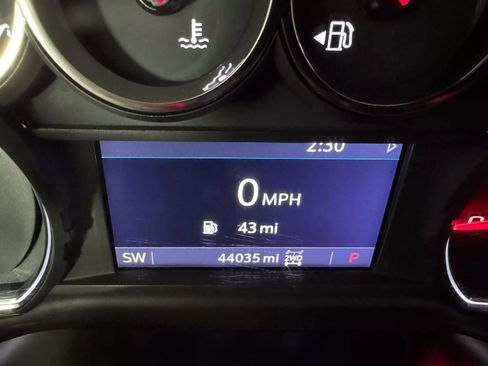 Used 2021 Chevrolet Silverado 1500 LT Trail Boss w/ Bed Protection Package image 15