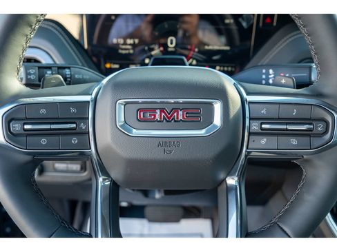 New 2026 GMC Yukon Elevation w/ Elevation Premium Package AWD/4WD image 18