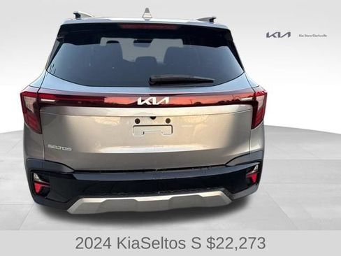 Used 2024 Kia Seltos S FWD image 7
