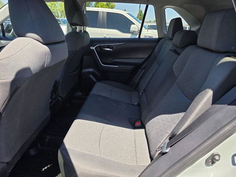Used 2021 Toyota RAV4 XLE w/ Convenience Package AWD/4WD image 10