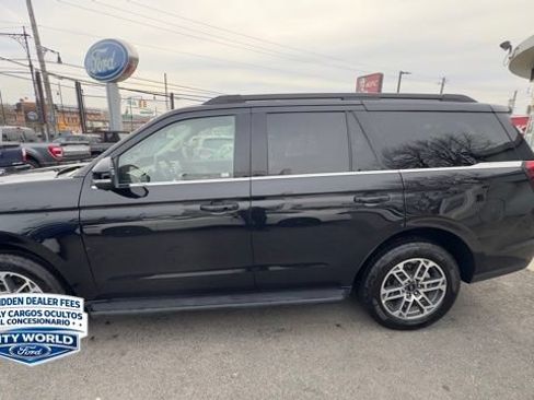 Certified 2025 Ford Expedition Active AWD/4WD image 2