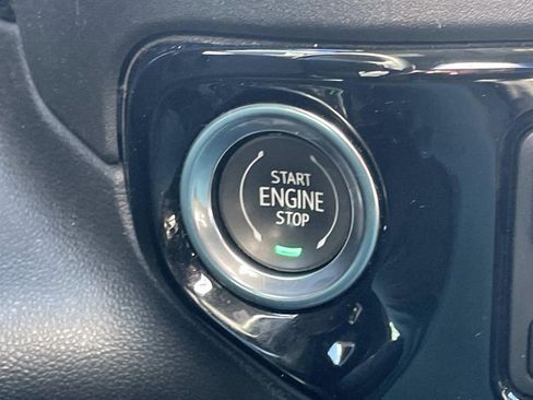 Used 2023 GMC Sierra 1500 SLE w/ Preferred Package image 24