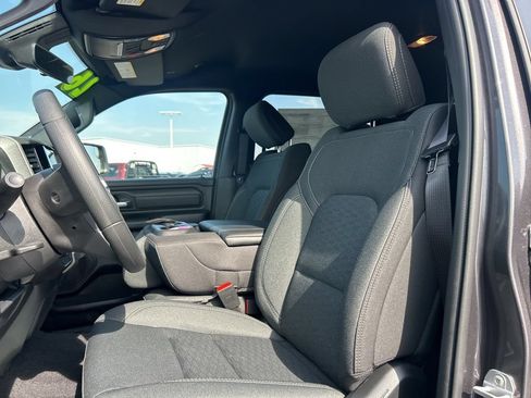New 2026 RAM 1500 Express AWD/4WD image 7