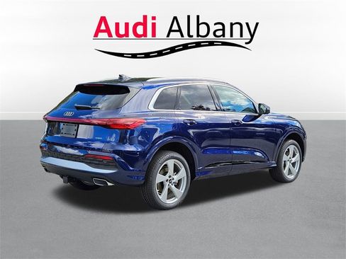 New 2025 Audi Q5 Premium Plus image 4