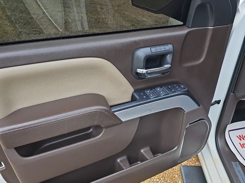 Used 2018 Chevrolet Silverado 1500 LTZ Z71 AWD/4WD image 18