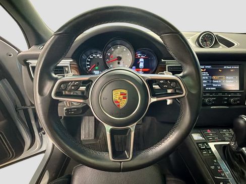 Certified 2015 Porsche Macan S AWD/4WD image 12