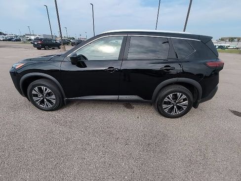 Used 2023 Nissan Rogue SV w/ SV Premium B Package FWD image 12