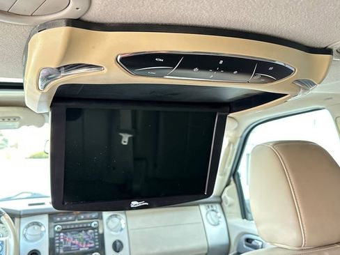 Used 2013 Ford Expedition Limited RWD image 16