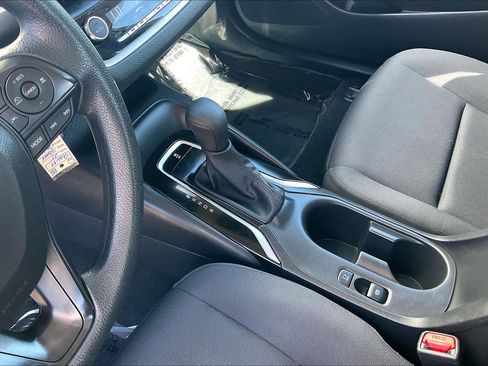 Used 2025 Toyota Corolla LE FWD image 22