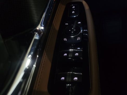 Used 2021 Lincoln Corsair Reserve w/ Equipment Group 201A image 27