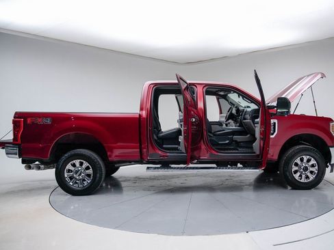 Used 2018 Ford F250 XLT w/ XLT Premium Package image 14