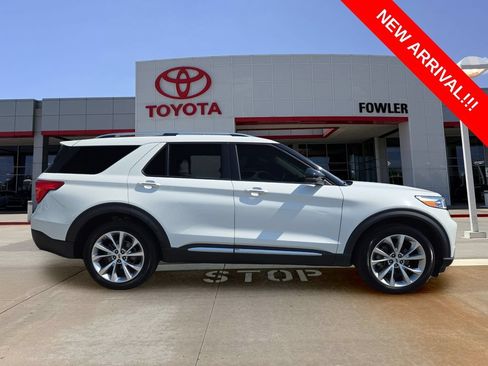 Used 2021 Ford Explorer Platinum w/ Equipment Group 601A AWD/4WD image 6