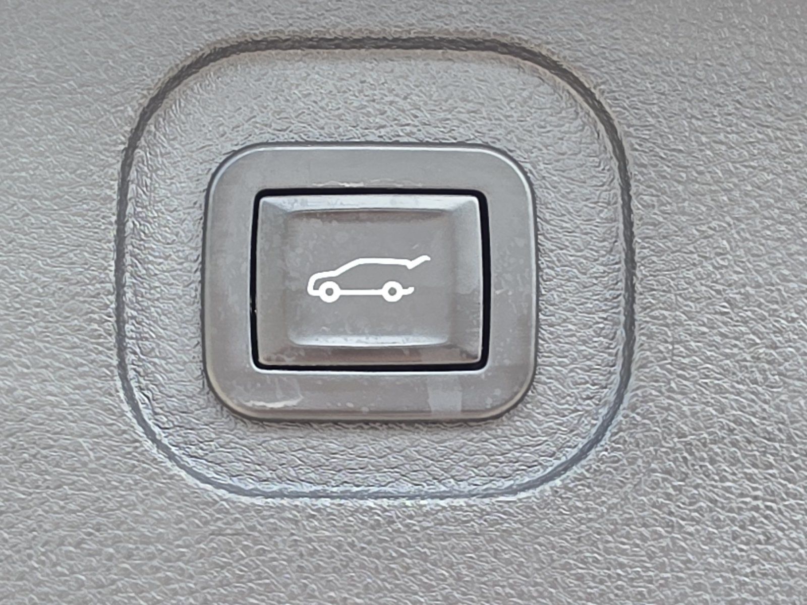 Used 2017 Chevrolet Equinox Premier w/ Enhanced Convenience Package FWD image 20