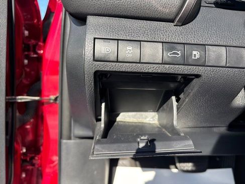 Used 2018 Toyota Camry XLE image 43