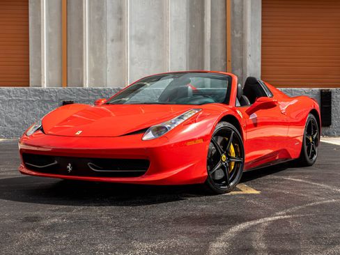 Used 2013 Ferrari 458 Spider RWD image 21