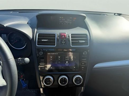 Used 2018 Subaru Forester 2.5i Premium w/ All-Weather Package image 16