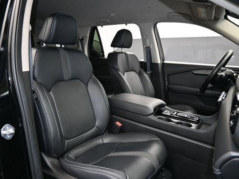 Used 2025 Honda Pilot EX-L image 44