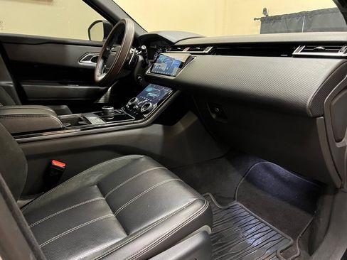 Used 2020 Land Rover Range Rover Velar R-Dynamic S image 39
